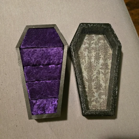 Vintage Coffin Jewelry Organizers - Picture 1 of 3